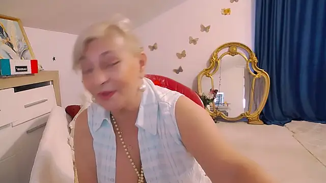 HypnotikCate webcam