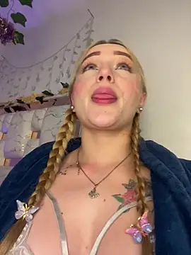 Sara_Sophia420