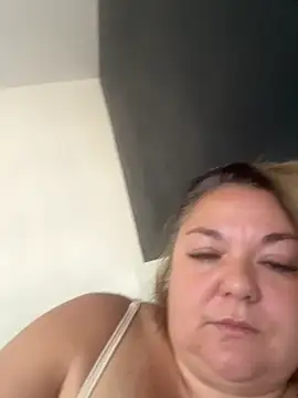 MikyVesela webcam