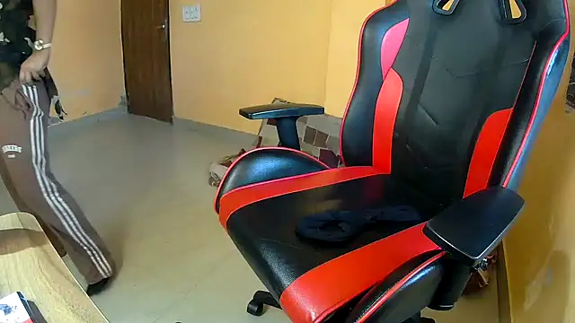 callmeshreya webcam