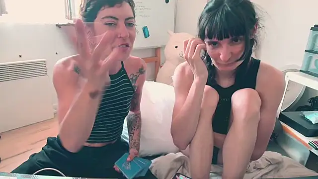 CeriseLapine webcam