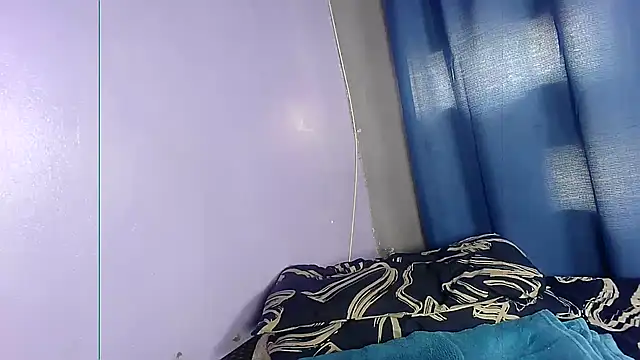 CurvyLara webcam