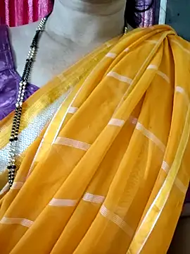 Watch anuradha1432 live on EroticFlix - High definition streams