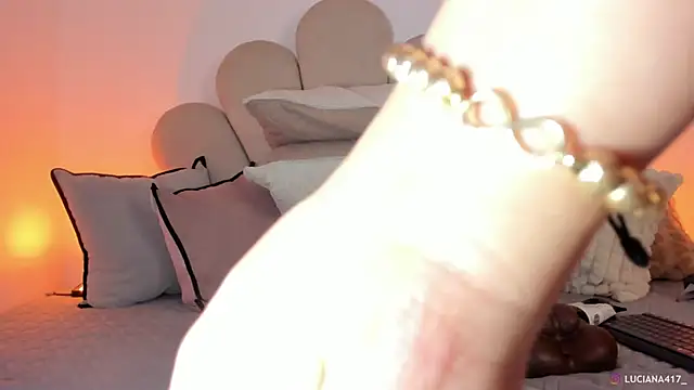 _luuciana_ webcam