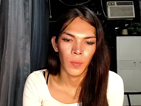 GORGEOUS_CARMEE webcam