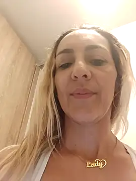 Monita_Med webcam
