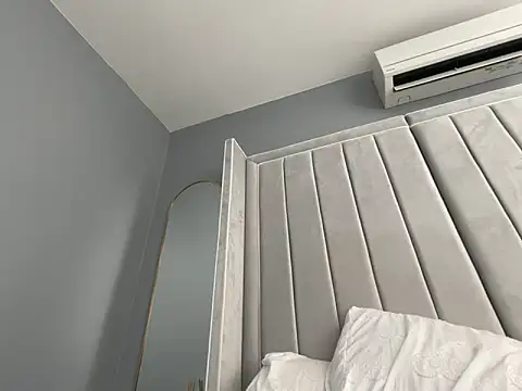 BrunetteBarbieXx_ webcam
