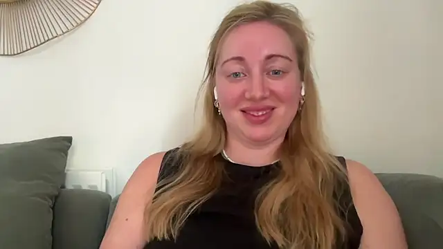 arielsweetieee webcam