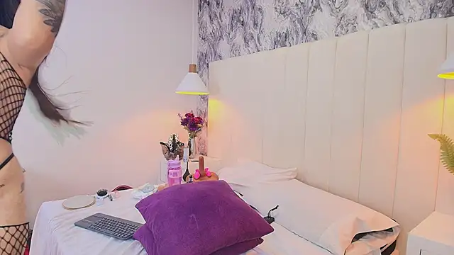Tesalove_606 webcam