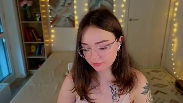 MilenaSaint webcam