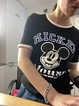 martiniiselenna (F young) - Spank my big booty