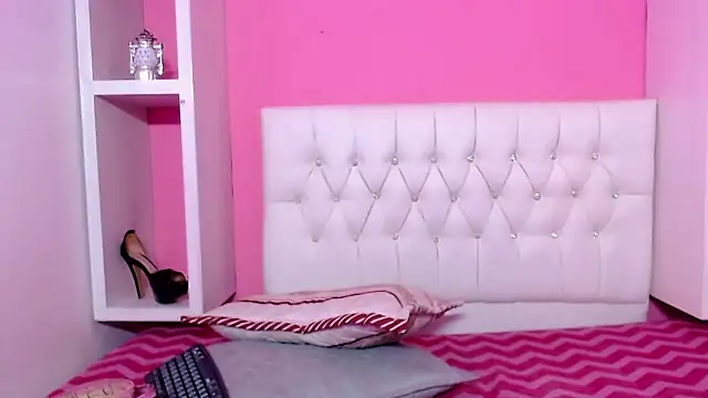 x_isabella_x live cam