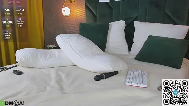 iris_barnes live cam on StripChat