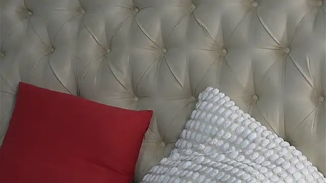 Watch AshleyBllue live on EroticFlix - High definition streams