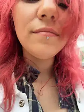-straycat- (F young) - tits out and shake shake shake