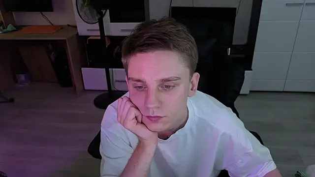 angryzan webcam