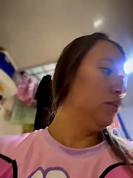 Watch Emiily_lee live on EroticFlix - High definition streams