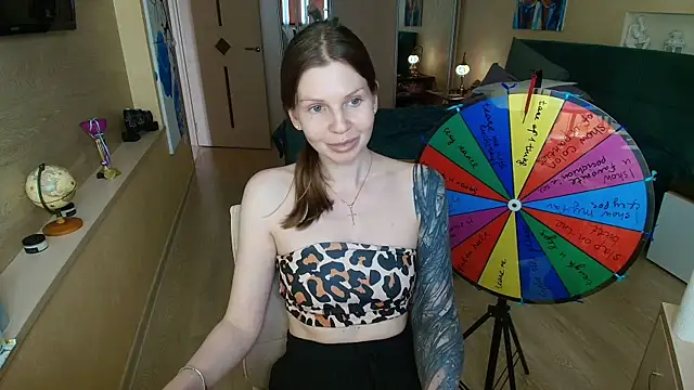 Watch ReginaSparkle live on EroticFlix - High definition streams