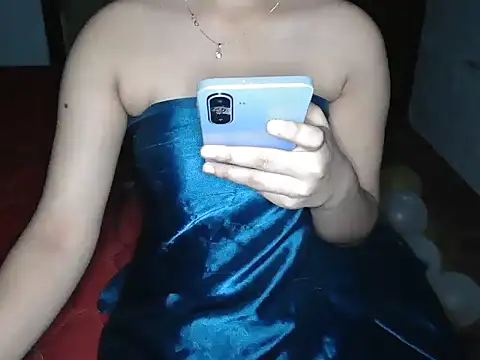 Watch urvashi_rai live on EroticFlix - High definition streams