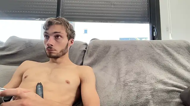 PrecededPolenta webcam
