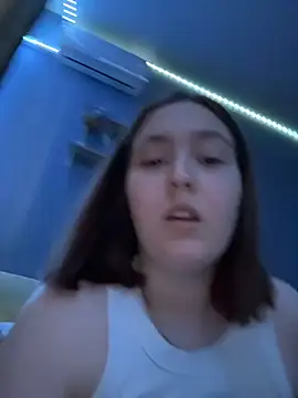 VIKIWITHMAX webcam