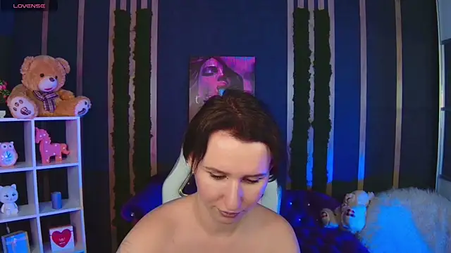 Watch Kriswix live on EroticFlix - High definition streams