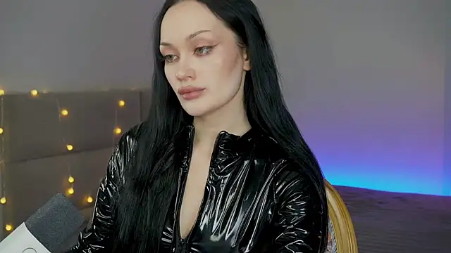 QueenAliss webcam
