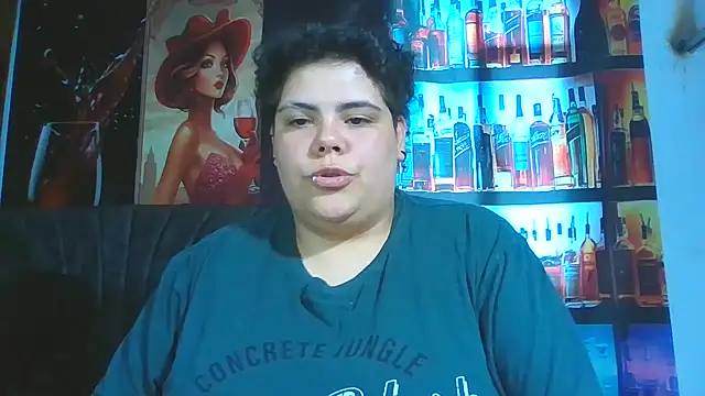 Hailey_Curvy live cam