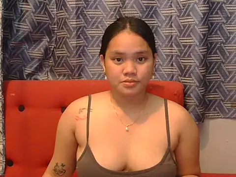 Watch prettykrysgirl live on EroticFlix - High definition streams