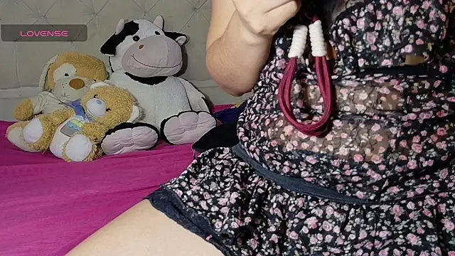 Watch Sweet_baby_hellen live on EroticFlix - High definition streams