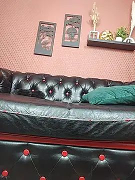 mickequinee - MickeQuinee's free webcam - UK Sex Cams