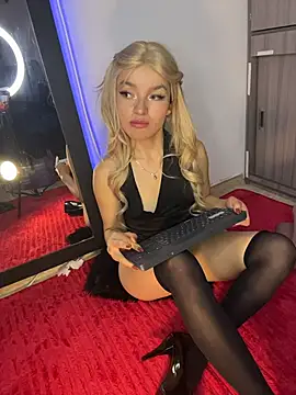 Watch Ariagh_ live on EroticFlix - High definition streams
