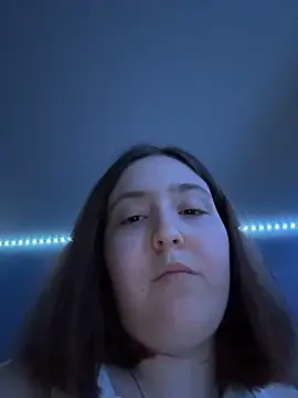 VIKIWITHMAX webcam