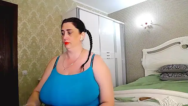Evelyn_Shy webcam