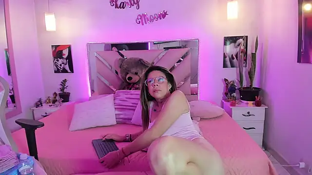 Karly_moon webcam