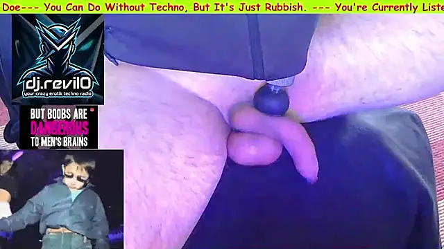 RevilO1180 live cam
