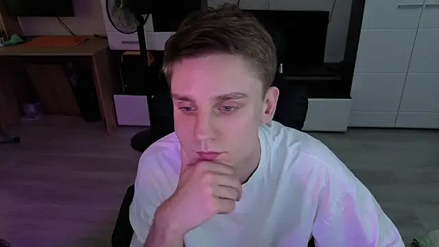 angryzan webcam