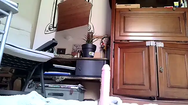 Emily_Posh webcam
