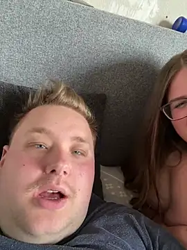 CurvyPaar2 live cam