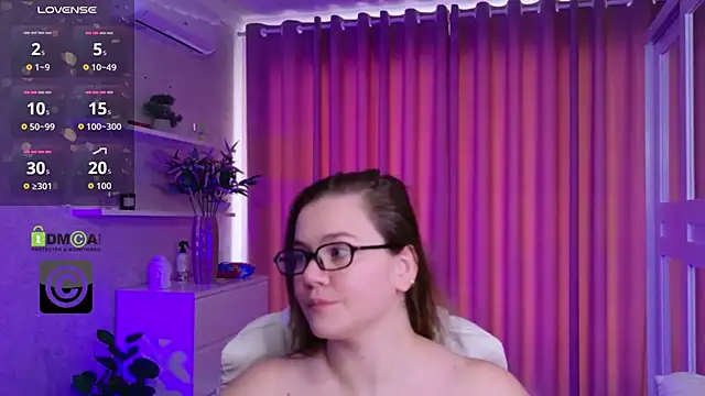 KellyKleine webcam