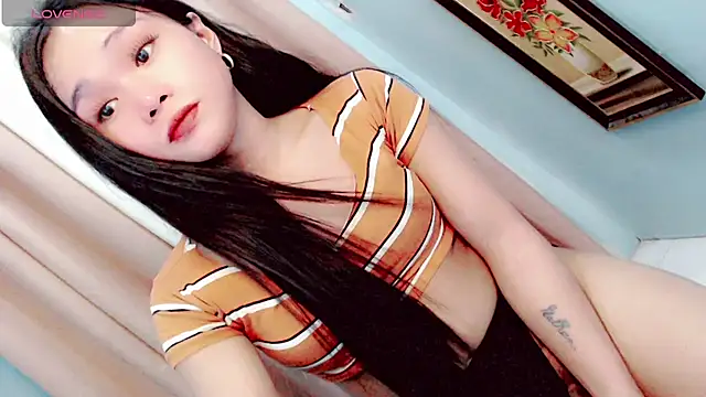 Littleslutty_baby live cam