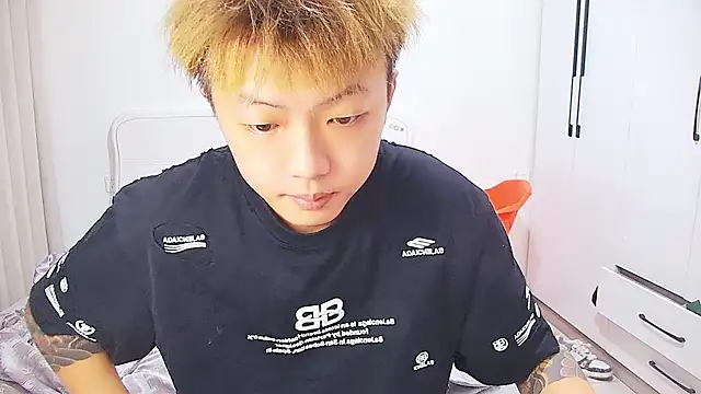 Chocolates-001 live sex cam