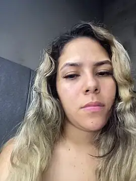 sofi_and_curlers669 webcam