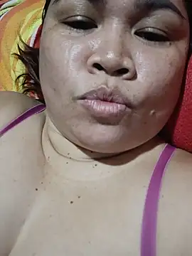 Watch Sweetlorie_83 live on EroticFlix - High definition streams