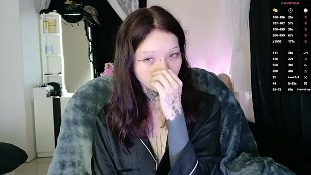 Lein_Bone live cam