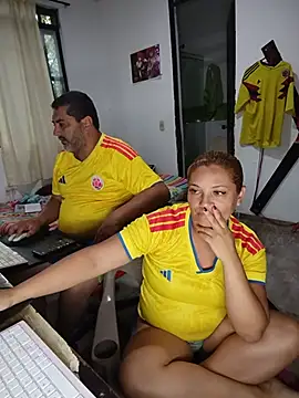 hotandfierylatinos2023 live cam on StripChat