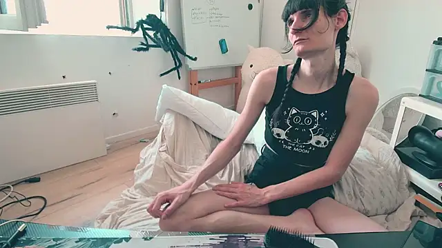 CeriseLapine live cam