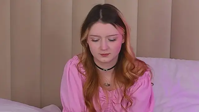 AlyssFrost webcam