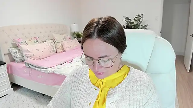 Vika73 live cam