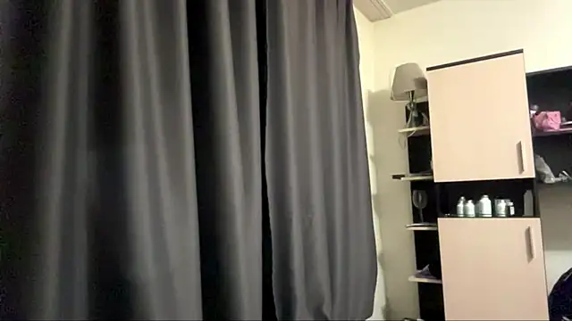 aquilineorites (F teen) - squeeze my boobs